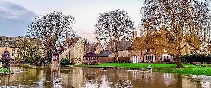 River Nene Cottages