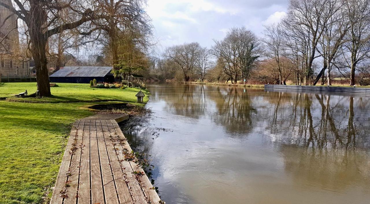 Сasa de vacaciones River Nene Water Newton
